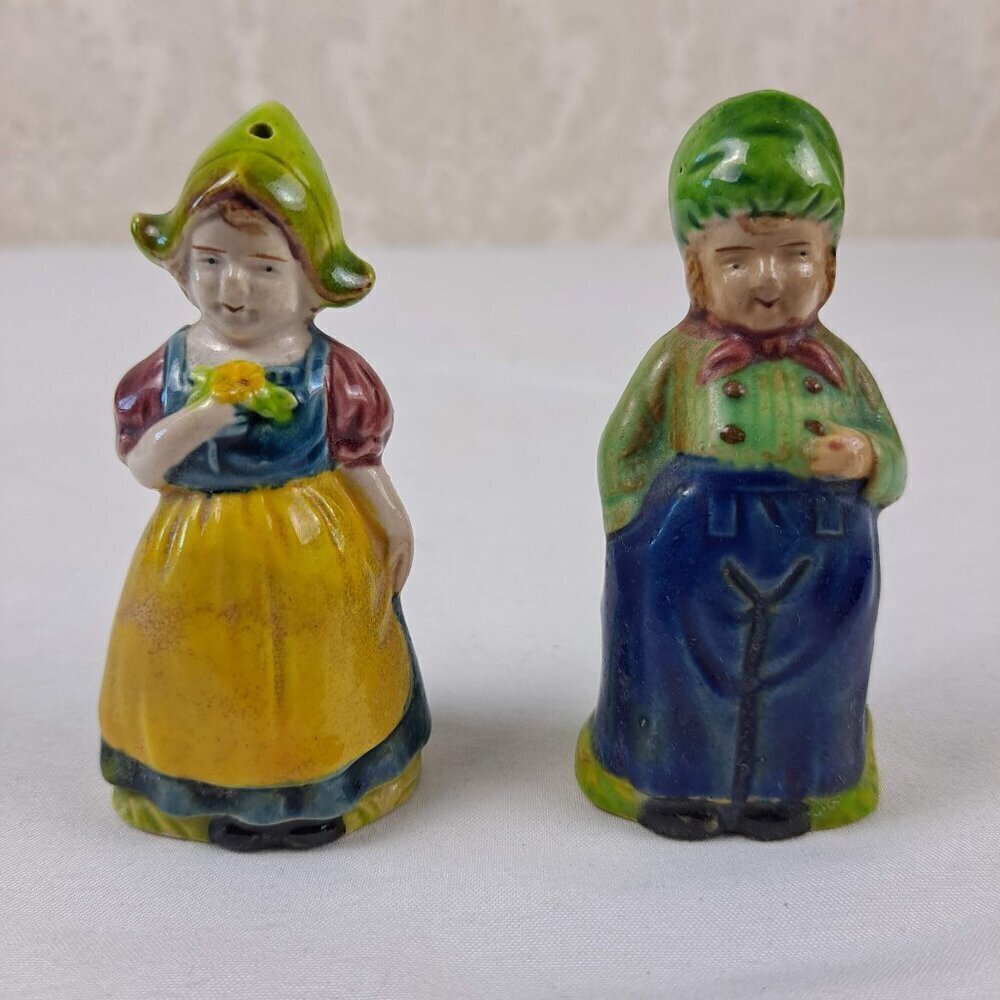 Vintage Dutch Boy & Girl Ceramic Salt & Pepper Shaker Set Painted Glazed Japan